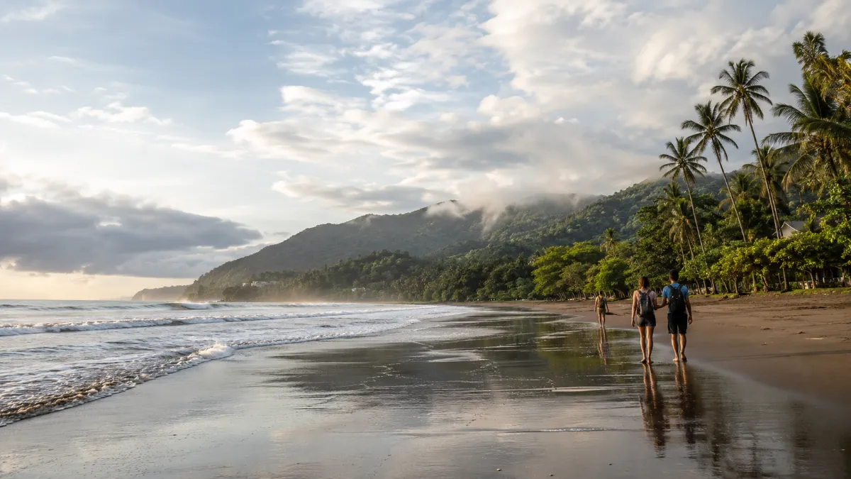 Best Time to Visit Dominical - Image 1