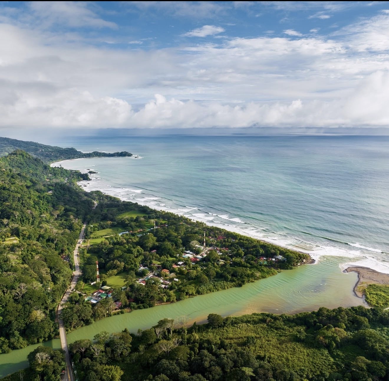 How to get to Dominical