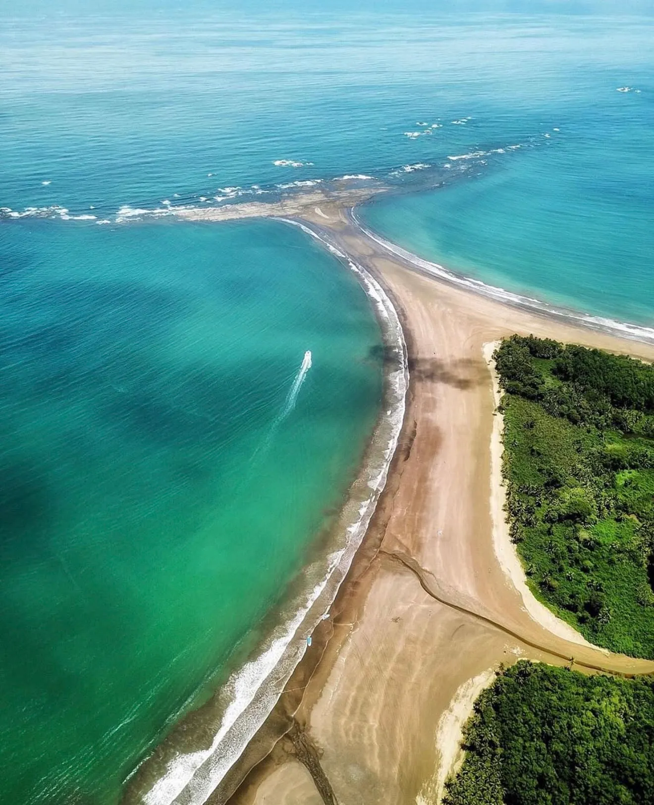 How to get to Uvita